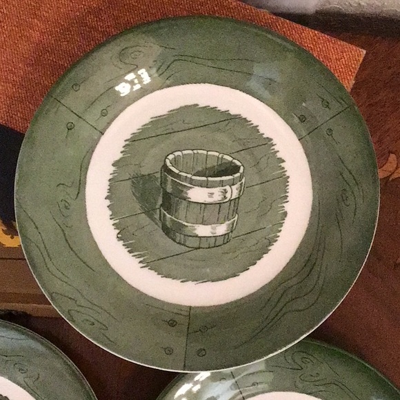 1950s Vintage Colonial Homestead Saucer for Tea Cups, Green - Picture 2 of 6